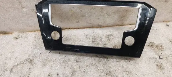 Volkswagen PASSAT B8 Radio/GPS head unit trim 3G2858071A 13007900