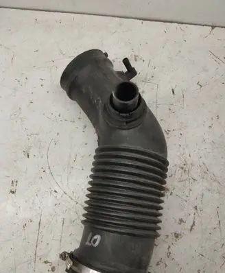 Audi A6 S6 C6 4F Air intake duct part 06E129629E