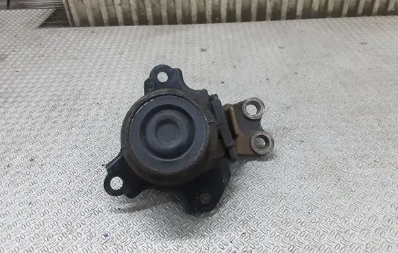 Honda Stream Engine mount bracket