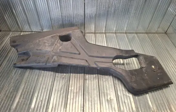Rear underbody cover/under tray