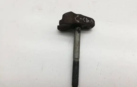 Citroen C-Crosser Fuel Injector clamp holder