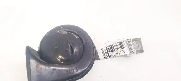 Nissan Primera Horn signal E9011157