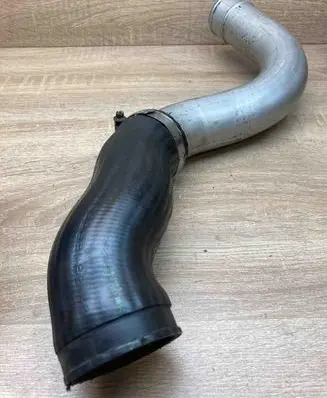 BMW 5 E39 Intercooler hose/pipe 2249669E