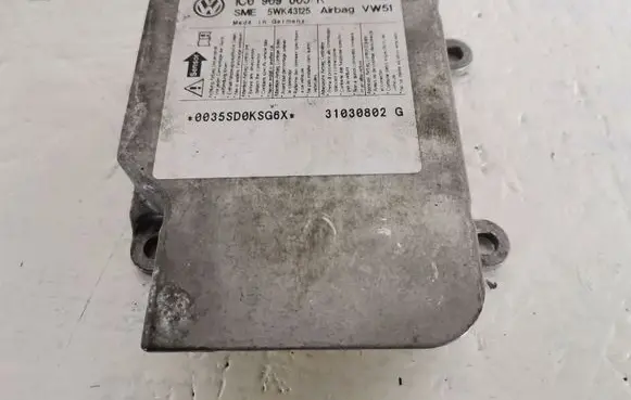 Volkswagen Polo V 6R Airbag control unit/module 1C0909605K