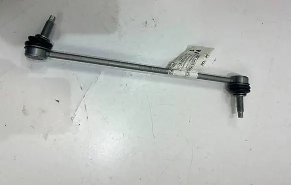 Mercedes-Benz EQA Front anti-roll bar/stabilizer link A2433208500