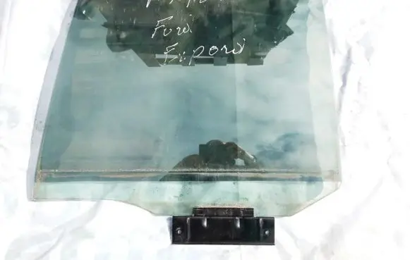 Ford Explorer Rear door window glass