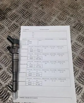 BMW 5 E39 Fuel injector 0445110029