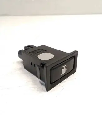 Toyota Avensis T250 Fuel tank opening switch 156795