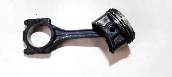 Volkswagen Polo III 6N 6N2 6NF Piston with connecting rod 032f
