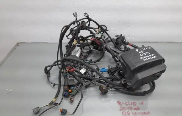 Renault Clio IV Engine installation wiring loom 240119543R