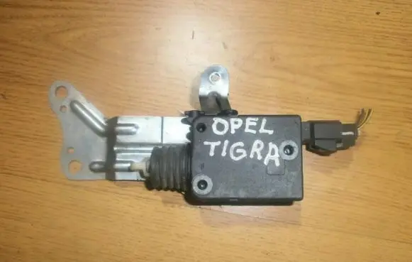 Opel Tigra A Central locking motor 