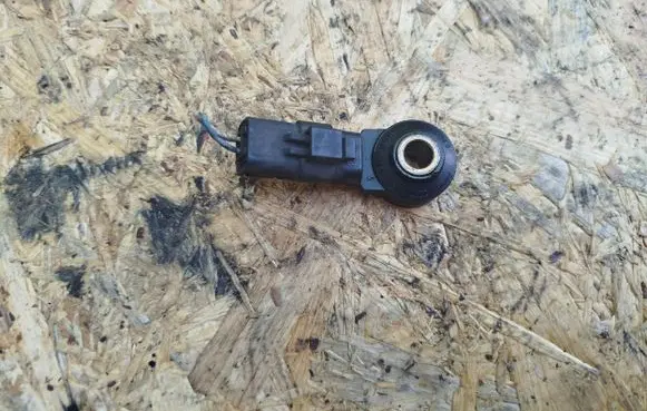 Citroen C4 I Detonation knock sensor 0261231168 9645311480