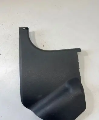 Foot area side trim