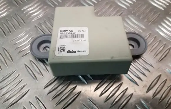 BMW 7 E65 E66 Antenna control unit 693502401