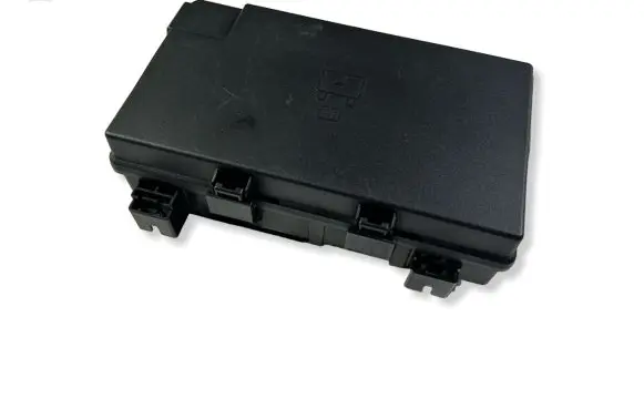 Dodge Durango III Fuse module 68251629AC