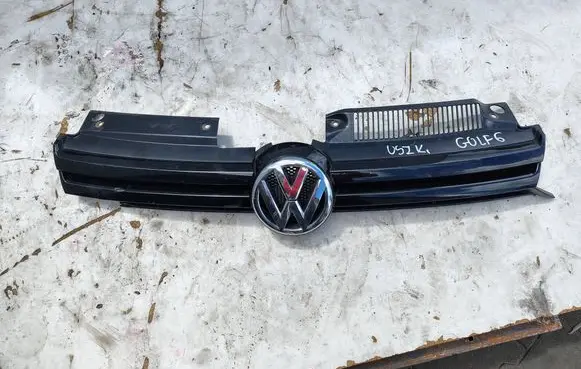 Volkswagen Golf VI Front grill 5K0853653