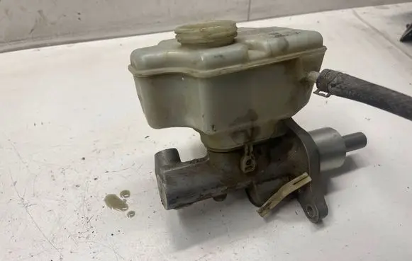 Audi A3 S3 8P Master brake cylinder 03350886351