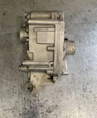 BMW 3 F30 F35 F31 Oil pump 7613549 9910578