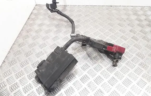 Nissan Tiida C11 Fuse module 24011EM92B
