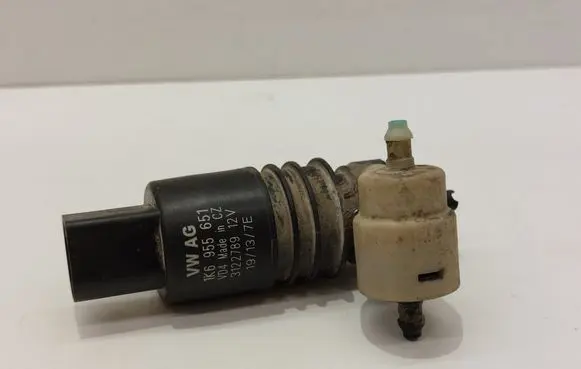 Volkswagen Caddy Windscreen/windshield washer pump 1K6955651
