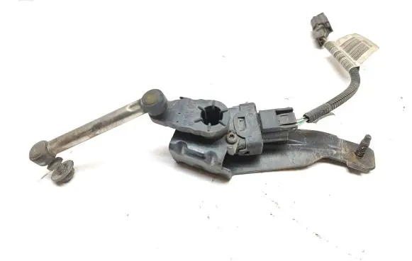Headlight/headlamp level sensor