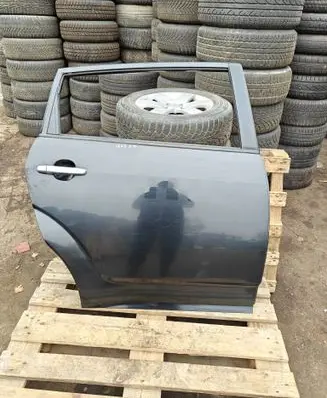 Toyota Corolla Verso AR10 Rear door 