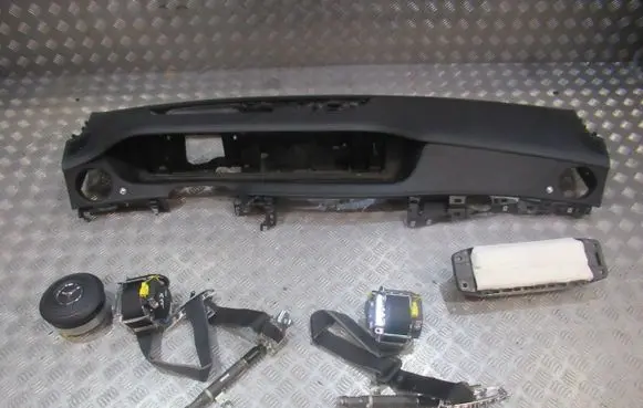 Mercedes-Benz S W222 Dashboard 