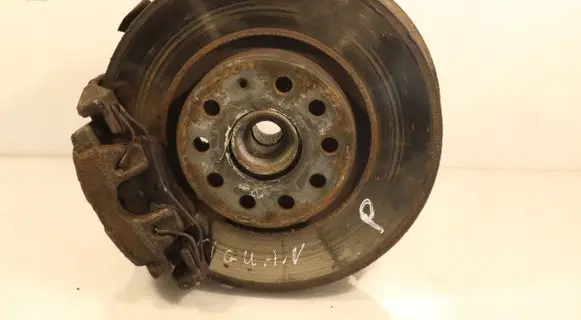 Volkswagen Touareg I Front wheel hub spindle knuckle 