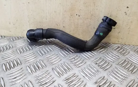 Peugeot 3008 I Engine coolant pipe/hose
