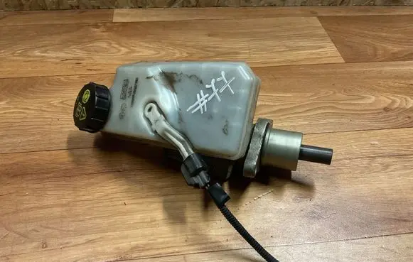 Volvo V50 Master brake cylinder 03350886551