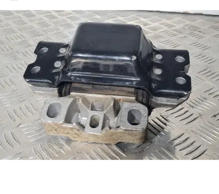 Skoda Octavia Mk2 (1Z) Engine mount bracket 1K0199555