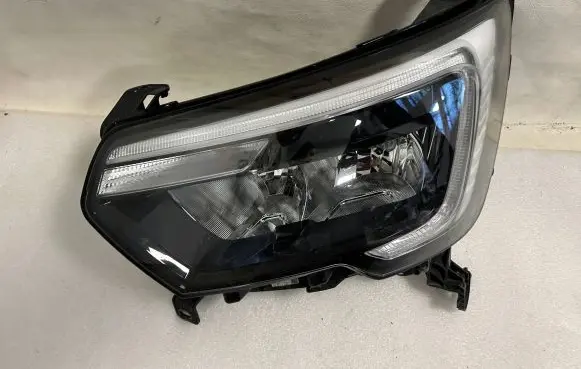 Renault Master III Headlight/headlamp