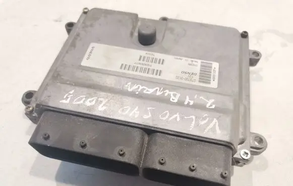 Volvo S40 Engine control unit/module 0797009132 P30650677