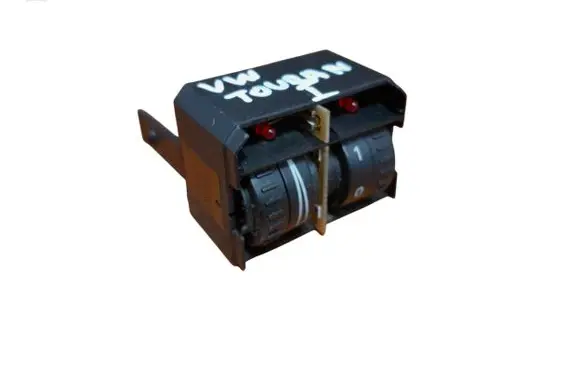 Volkswagen Touran I Headlight level height control switch 1T0941333