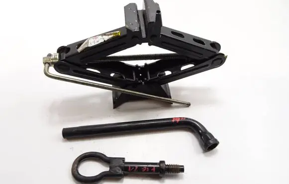 Ford Fiesta Lift Jack AY1117080AA
