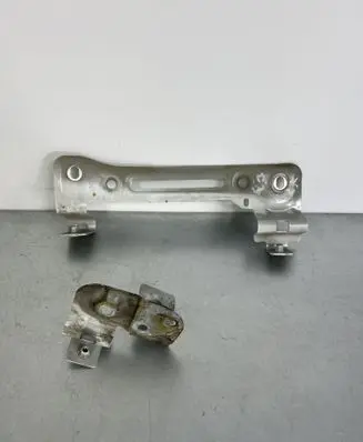 Audi Q7 4M Fender mounting bracket 4M0821167 4M0821431