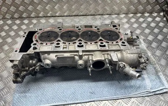 Opel Insignia B Engine head 55514395 5HNG210271 008355514266