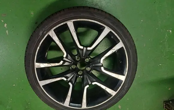 Volvo XC90 R22 alloy rim 31454328