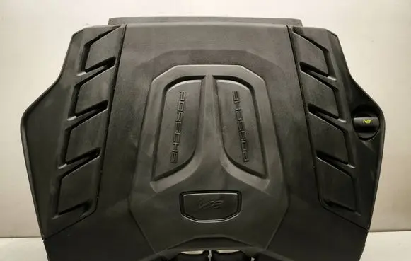 Porsche Cayenne (9Y0 9Y3) Engine cover (trim) 4M0133835K