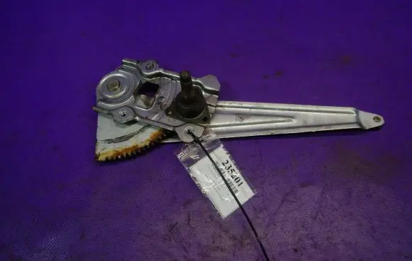 Toyota Corolla Verso E121 Rear door window regulator with motor 