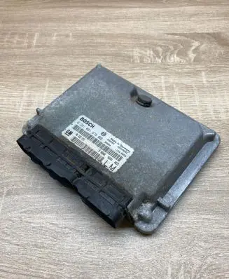 Opel Astra G Engine control unit/module ECU 90562575 0281001675