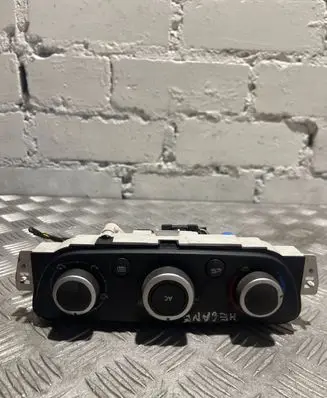 Renault Megane III Climate control unit T1001786G
