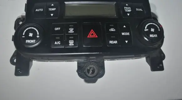 KIA Carnival Climate control unit 97250-4D462