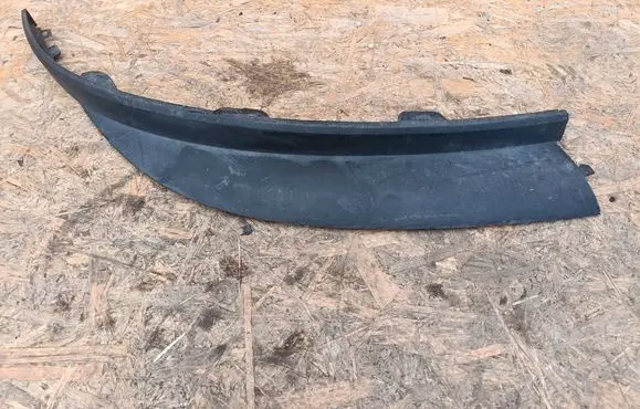 Front bumper lip