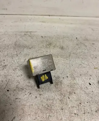 Lexus RX 450H Other relay 8198030170