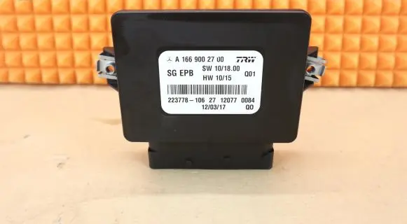 Mercedes-Benz B W246 W242 Hand brake control module 1669002700