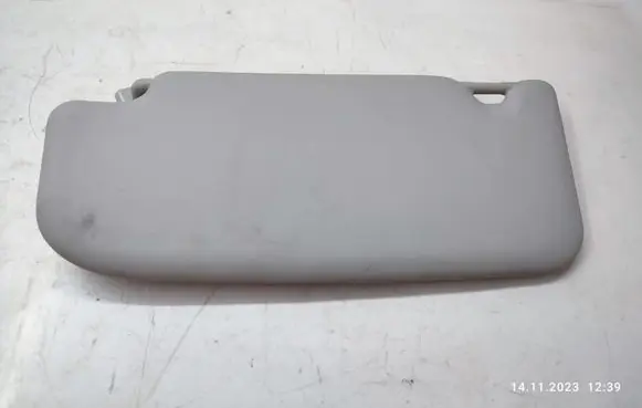 Nissan Qashqai+2 Sun visor