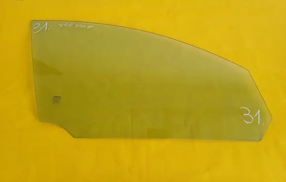 Volvo V50 Front door window glass four-door
