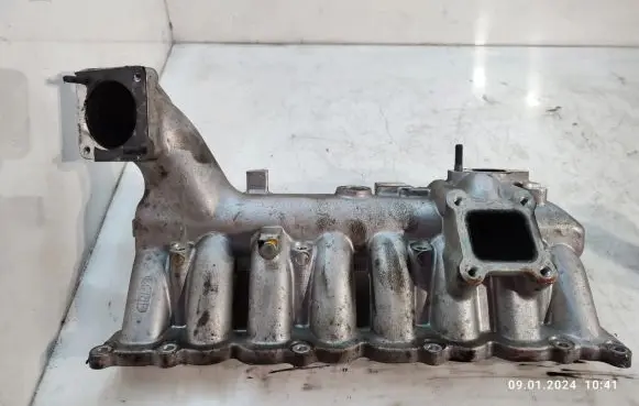 KIA Sorento Intake manifold