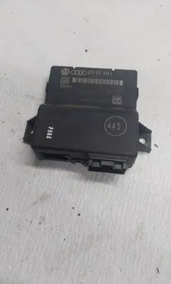 Audi A4 S4 B8 8K Gateway control module 8T0907468L